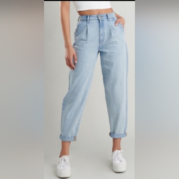 Garage Denim - Faded denim 80's mom jeans 🌟